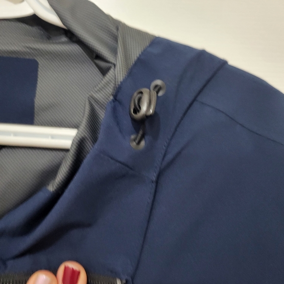 32 Degrees Cool Weatherproof Navy Blue Men's Refuge Rain Jacket- Walking Hiking - Picture 7 of 11